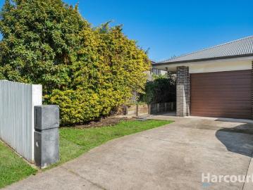 Stylish Torrens Title Duplex Offering Space, Comfort and Easy Living