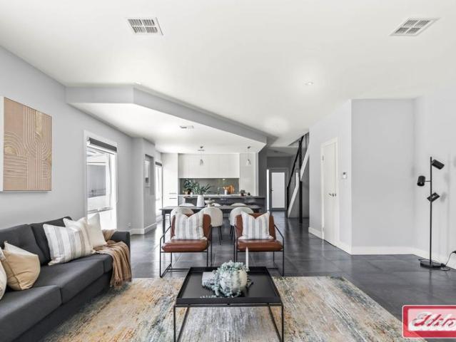 Stylish Townhouse