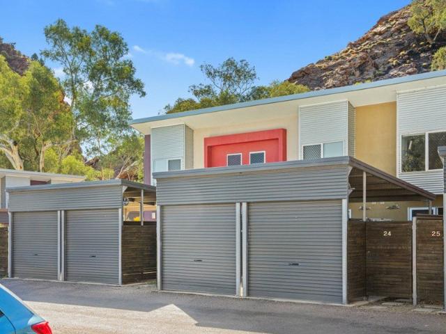 Stylish Townhouse with Stunning Range Views