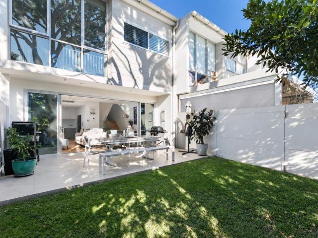 Peaceful Rear Townhouse