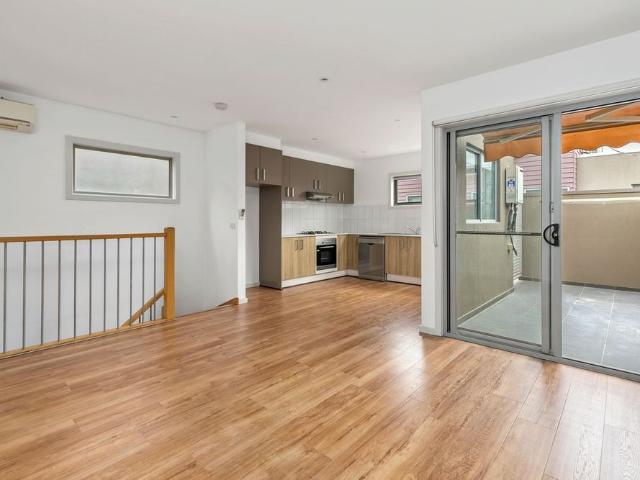 Stylish Townhouse In A Perfect Location