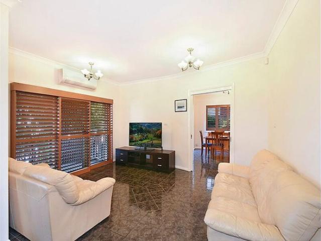 Stylish Townhouse in a Prime Inner City Location