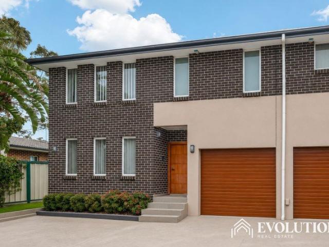 Stylish Townhouse in a Prime Location