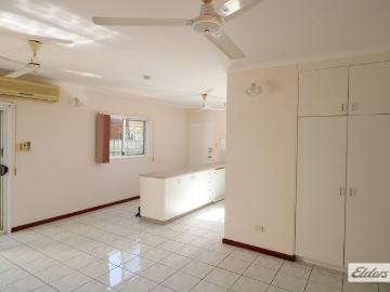 Stylish Townhouse in a Secure Complex!