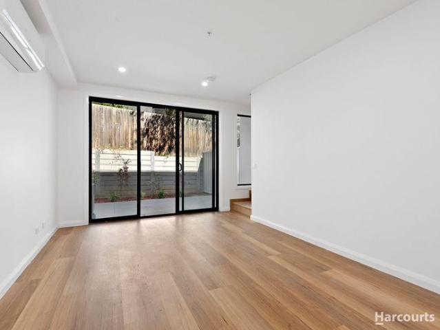 Stylish Townhouse in a Sought After Location