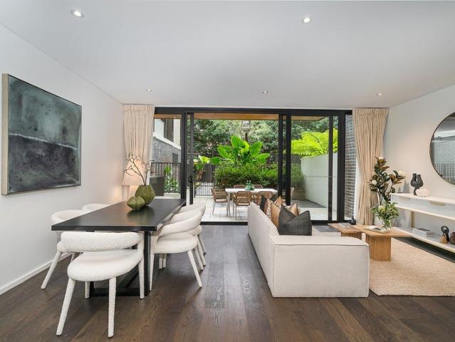 Luxury Garden Townhouse in Blue Ribbon Lane Cove