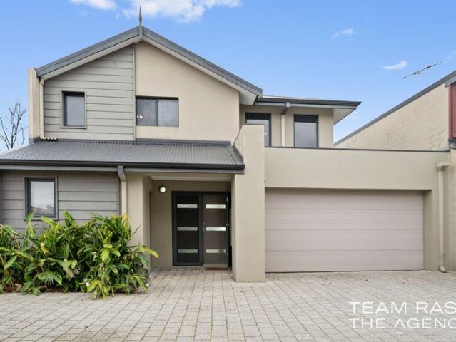 Stylish Townhouse in Midland's Thriving Hub with Solar Power and battery