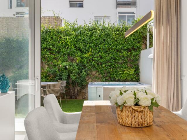 Stylish townhouse in Molinar
