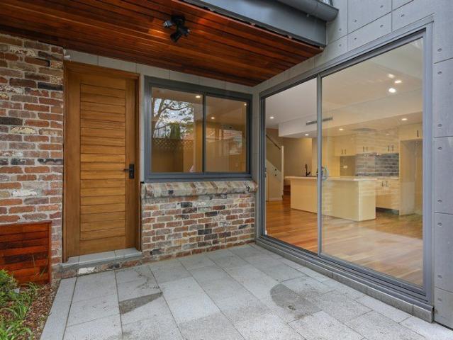 Stylish townhouse in superb location