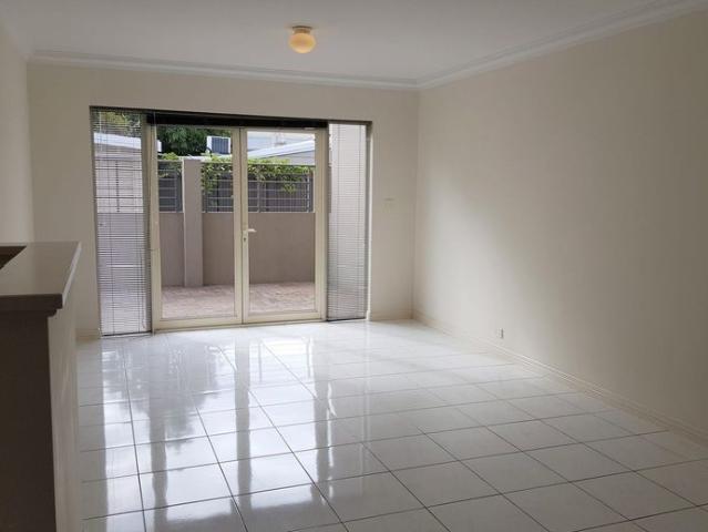 Stylish Townhouse Living in a Prime Location!
