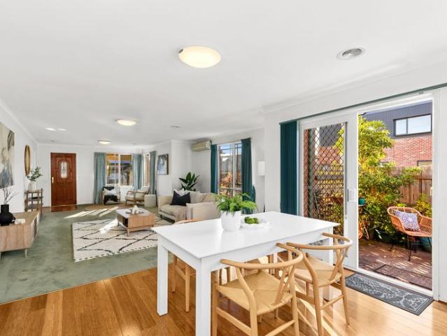 Stylish Townhouse Living in Geelong West
