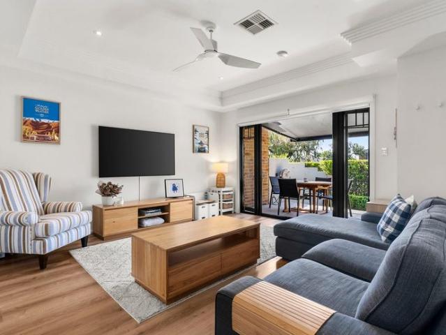 Stylish Townhouse Living in Prime Gymea Location