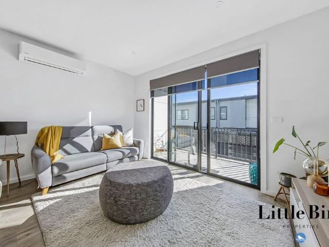 Stylish Townhouse Living in the Heart of Denman Prospect