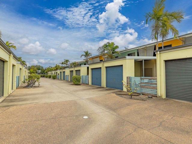 Stylish Townhouse Living in the Heart of South Townsville!