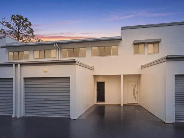 Stylish Townhouse Living with Unmatched Convenience