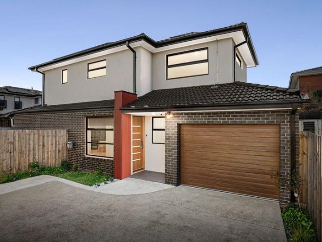 Stylish Townhouse Living with Alfresco Appeal