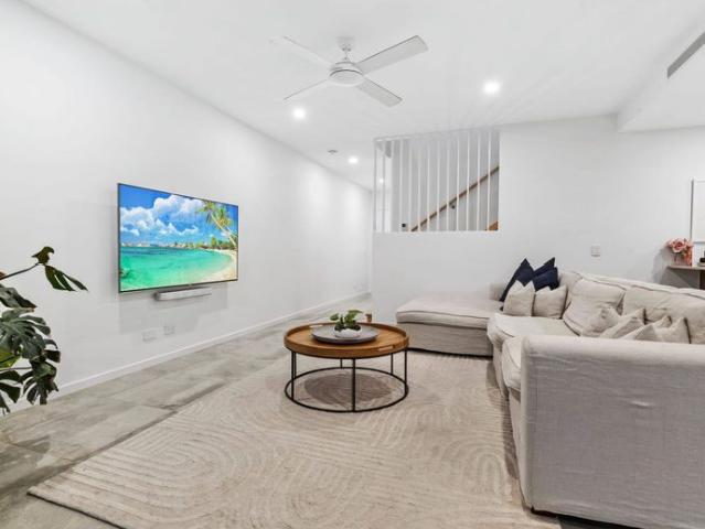 Stylish Townhouse Living with Parkland Outlook & Multiple Living Areas
