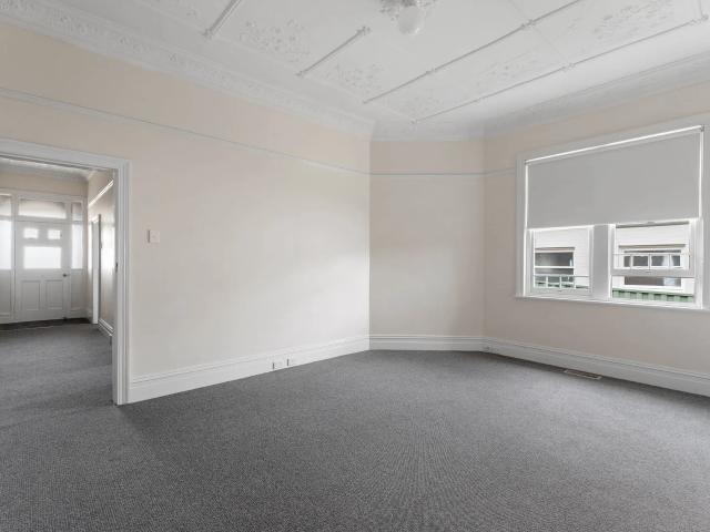 Stylish & Updated Home with Spacious Backyard in Goulburn