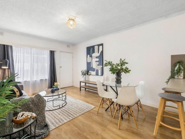 Stylish, Updated Living in a City to Coast Location