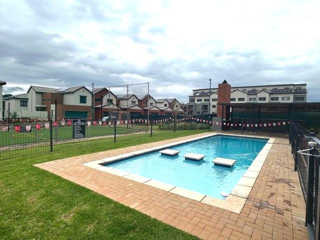 Stylish Upper Floor Loft Apartment for Rent in Wilgeheuwel