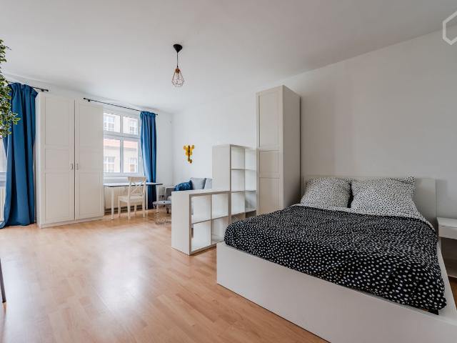 Stylish Urban Flat in the Heart of Friedrichshain, Berlin Amsterdam Apartments for Rent