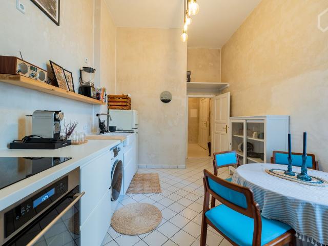 Stylish Urban Retreat with Quiet Balcony in Central Location, Berlin Amsterdam Apartments for Rent