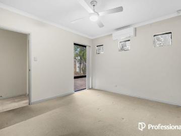 Stylish Villa Living with Large Private Courtyard!