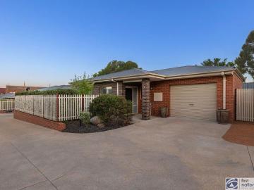 Yass, Yass Valley, Victoria - Garden, Terrace