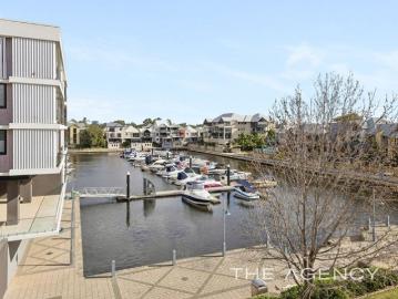 Stylish Waterfront Living
