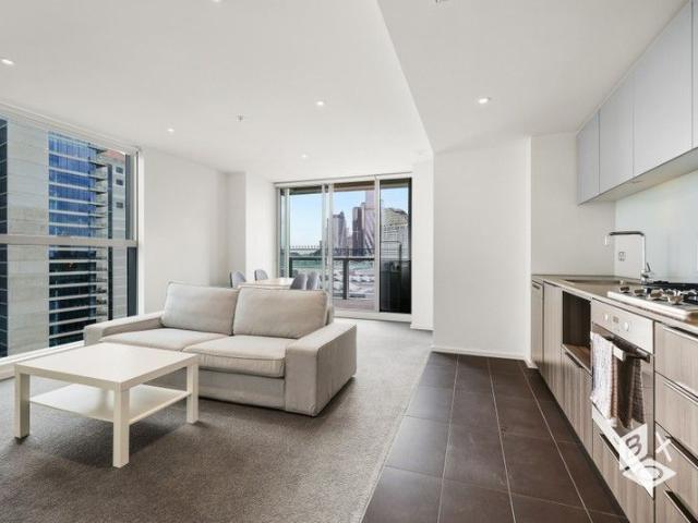 Stylish Waterfront Living with City and Harbour Views