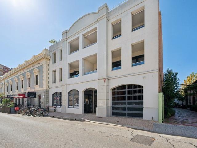 Stylish West End Living Park Lane Apartment!