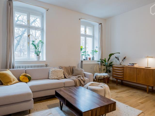 Stylish, with designer furniture, spacious 2 room apartment in the heart of Berlin