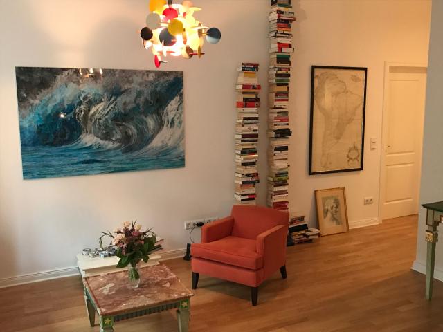 Stylish yet comfy 2 room flat in the heart of Neukölln perfect for singles & couples