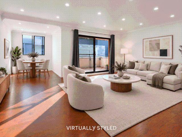 Stylish 123sqm Apartment with Large Balcony & Lock Up Garage