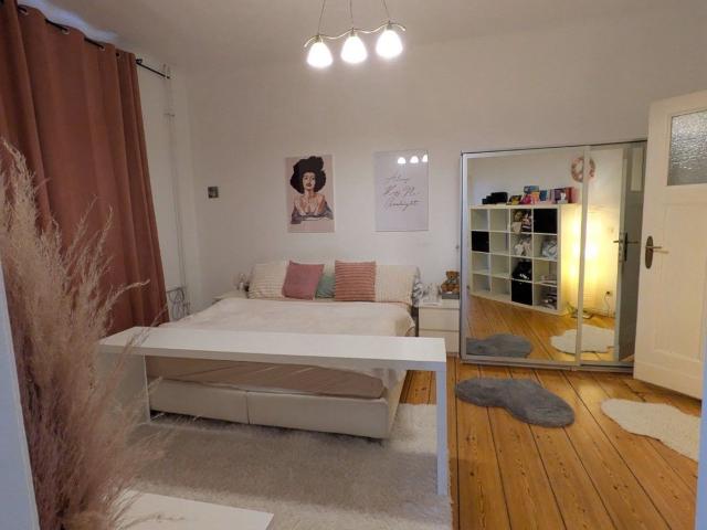 Stylish 130 sqm 4 Room Apartment with 2 Baths & Balcony | Charlottenburg, Berlin Amsterdam Apartments for Rent