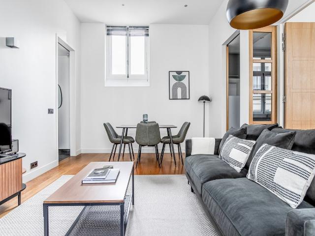 Stylish 1 Bed Oasis in the Heart of Paris, Paris Amsterdam Apartments for Rent