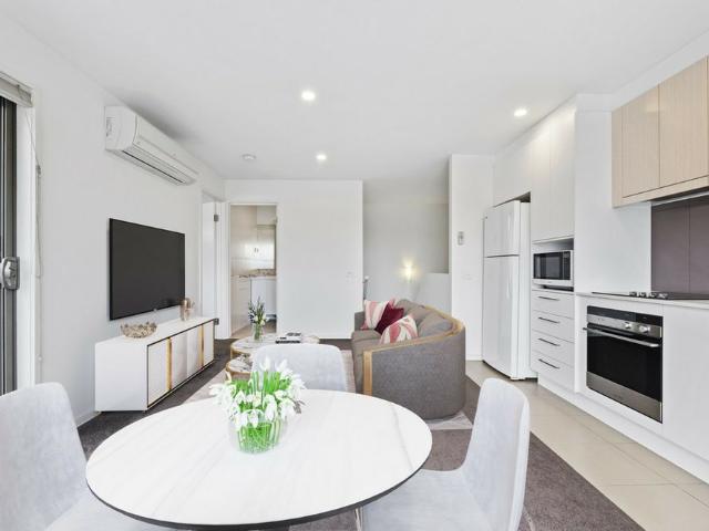 Stylish 1 Bedroom Townhouse Apartment � Rare Opportunity In Prime Harrison Location