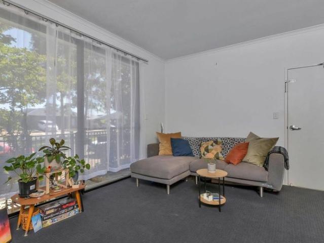 Stylish 1 Bedroom Unit in Munno Para