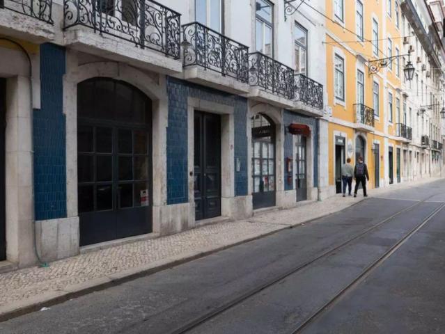 Stylish 1 bedroom apartment for rent in Bairro Alto