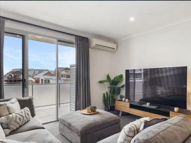 Stylish 1 Bedroom Apartment in Claisebrook Cove Village ✨