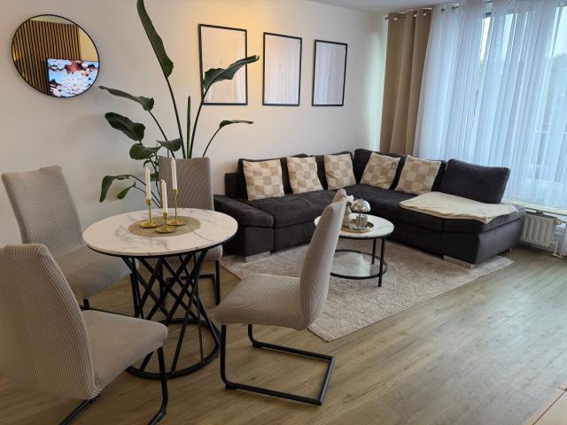 Stylish 1 bedroom apartment in Hamburg Altona with balcony & underground parking