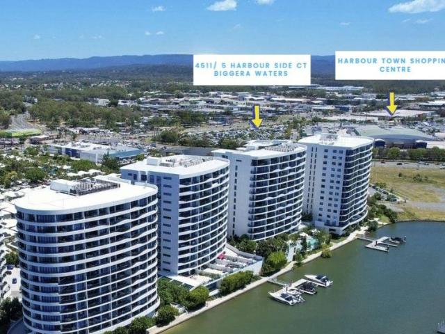 STYLISH 1 BEDROOM APARTMENT IN SECURE BUILDING