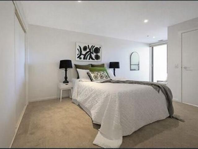 Stylish 1 Bedroom Apartment in Prime Edithvale Location!