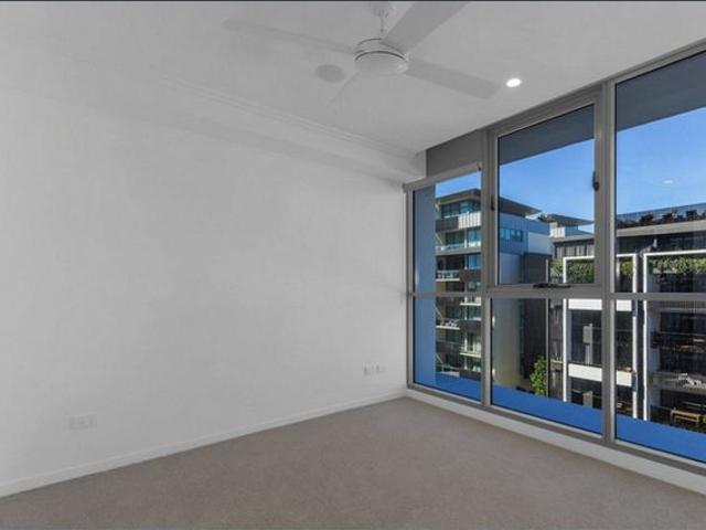 Stylish 1 Bedroom Apartment in the Heart of Newstead!