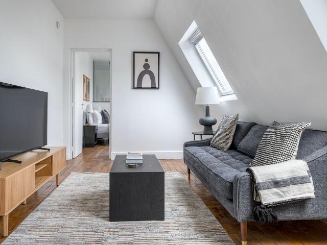 Stylish 1 Bedroom Apartment in the Heart of Paris, Paris Amsterdam Apartments for Rent