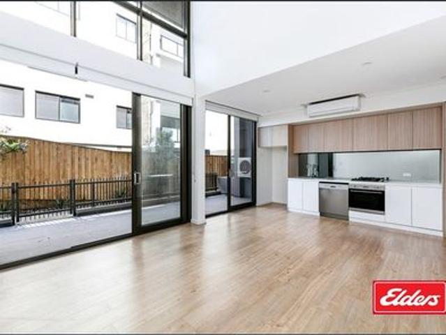 Stylish 1 Bedroom Apartment with Private Courtyard