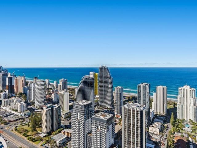 Stylish 1 Bedroom Apartment with Study at The Star Gold Coast