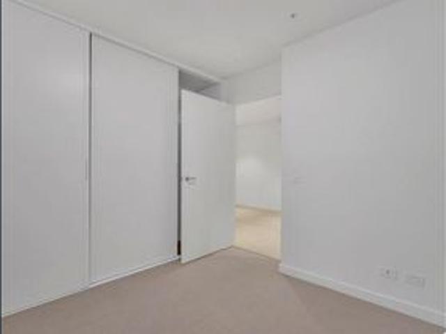 Stylish 1 Bedroom Apartment with study/flexi room in the Heart of Moonee Ponds