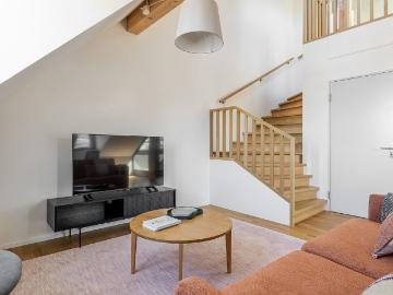 Stylish 1 Bedroom Duplex with Balcony in Alt Wiedikon, Zurich Amsterdam Apartments for Rent