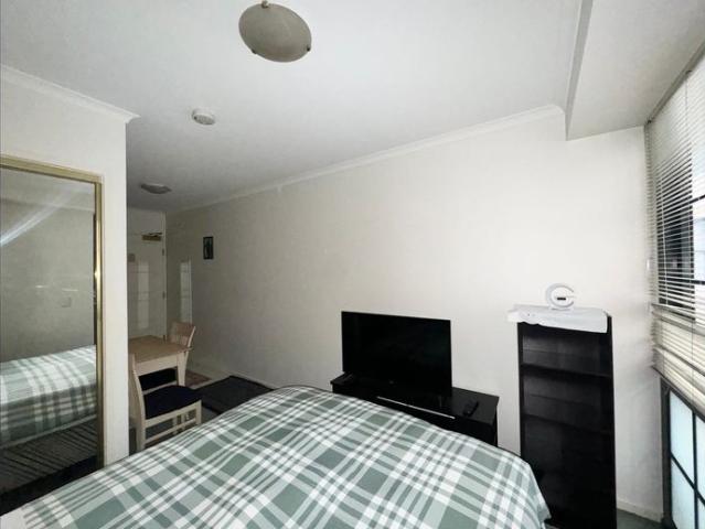 Stylish 1 Bedroom Fully Furnished Apartment in Prime Location!